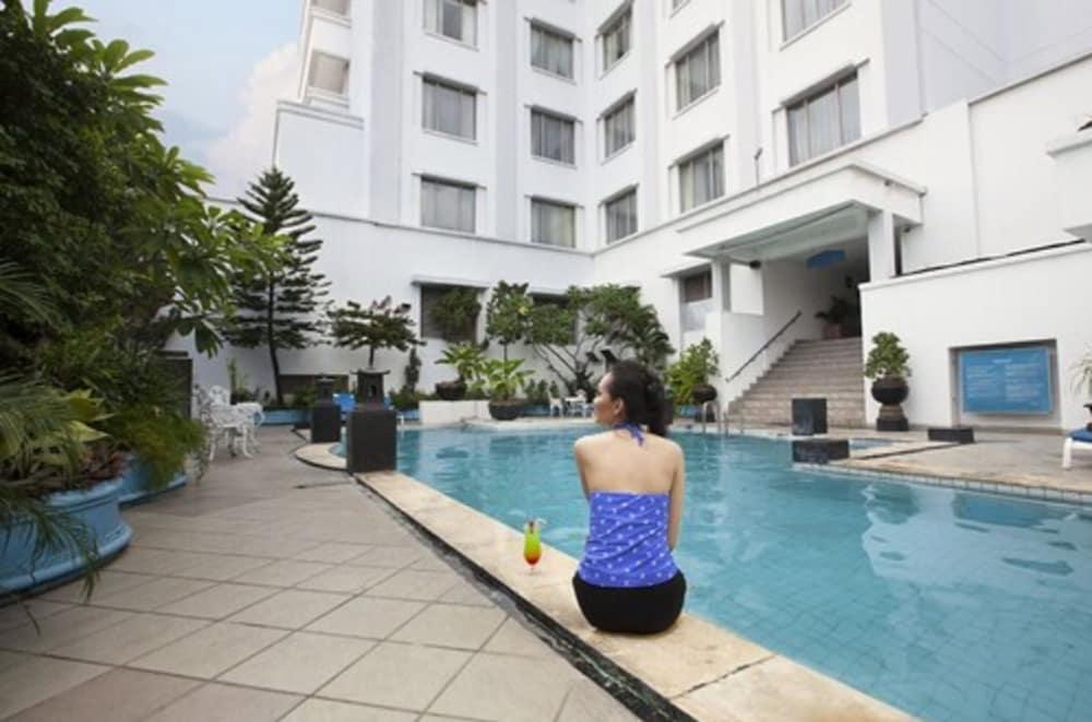 Hotel Sahid Jaya Solo Exterior photo